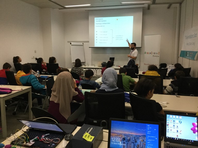 Computer Science Event with IBM Volunteers